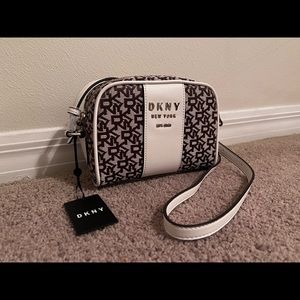 New Dkny shoulder bag